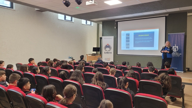 Öğrenciler bilinçli tüketici olmanın püf noktalarını öğreniyor