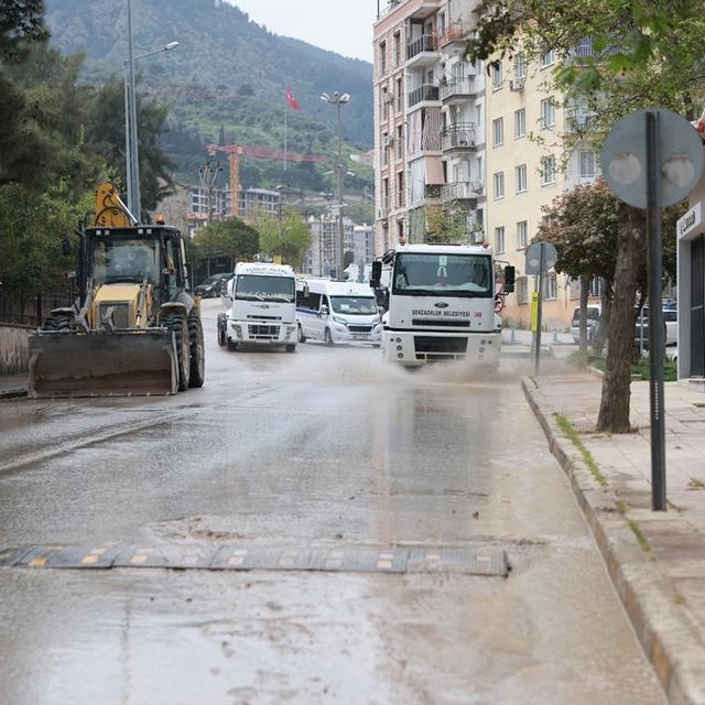 Şehzadelerin dönüşen mahallelerinde kapsamlı temizlik