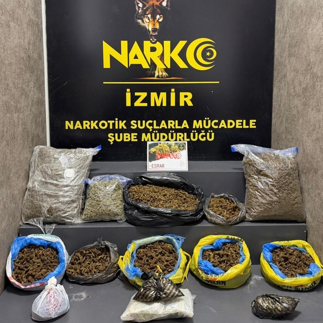 İzmir'de 16 kilo 550 gram esrar ele geçirildi