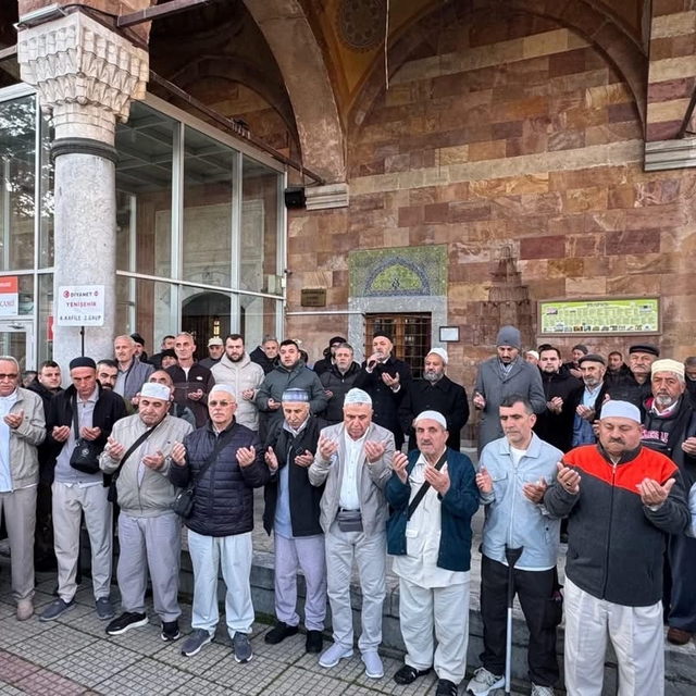 Hacı adayları kutsal topraklara uğurlandı