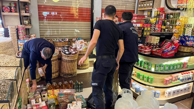 Diyarbakır'da tarihi geçmiş ürünlere el konuldu