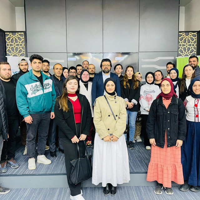 Genç girişimcilik akademisi, gençlere gelecek kapısı açıyor