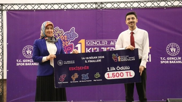 Eskişehir'de genç şairler il birinciliği için yarıştı