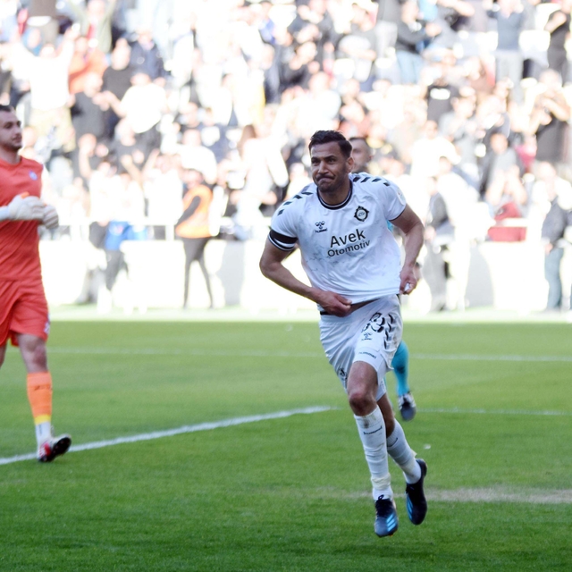 Altay'da Deniz Kadah'tan şık kapanış