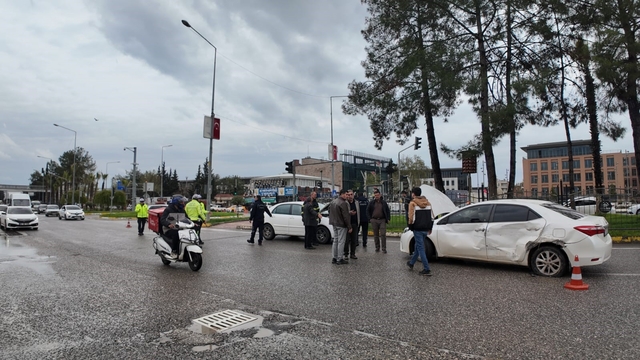 Adıyaman'da dört araç bir birine girdi