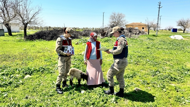 Jandarma ekipleri KADES uygulamasını tanıttı