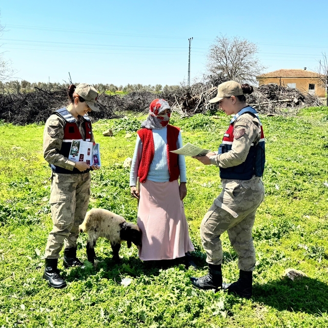 Jandarma ekipleri KADES uygulamasını tanıttı