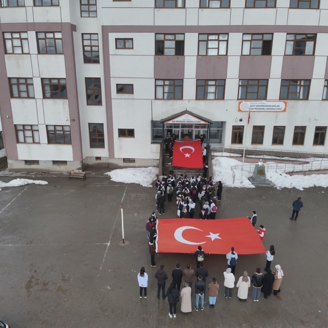 Karayazılı gençlerin vefa duruşu