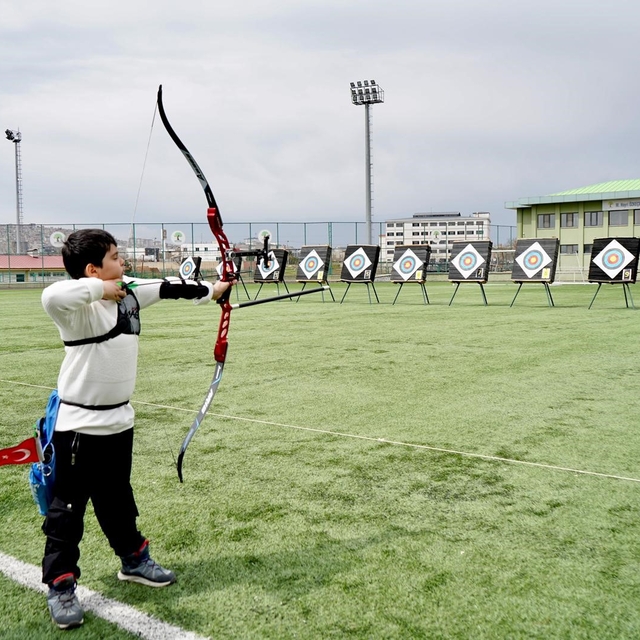 Gaziantep'te Okçuluk il Birinciliği müsabakaları tamamlandı
350 sporcu, Tür...