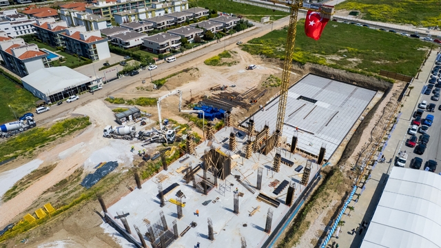 Manisa'da iş dünyasının yeni prestij merkezi Work&Life için ilk kazma vuruldu
Muradiye OSB'de 'Work&Life Projeleri ve Kuzey Hattı Yatırımları' tanıtıldı