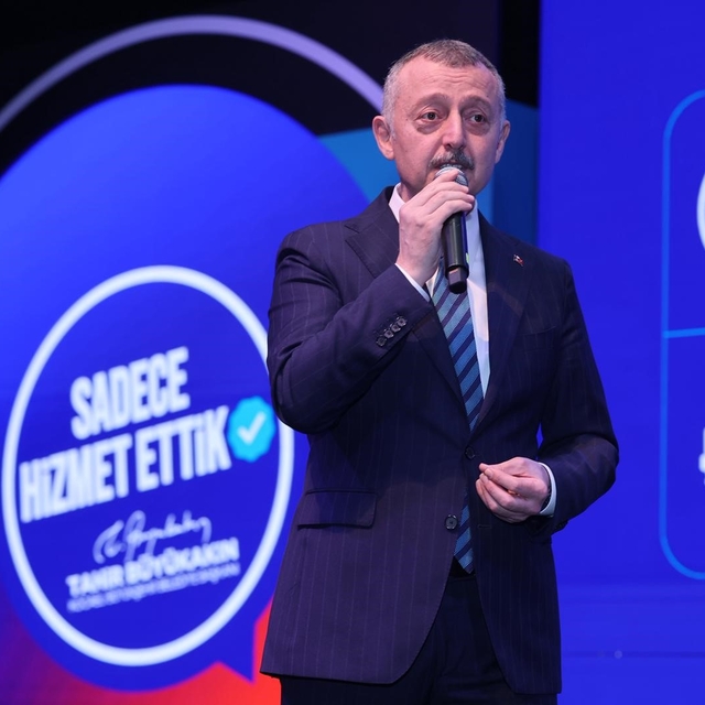 Büyükakın'dan Z raporu: 55.4 milyarlık yatırım, sıfır borç