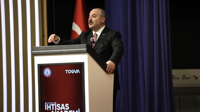 Mustafa Varank: Türkiye kendi ayakları üzerinde durabilsin istiyoruz (2)