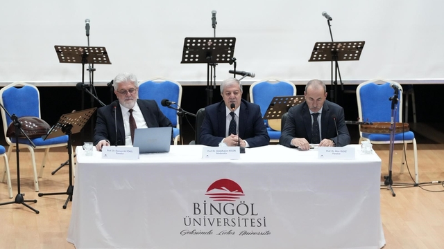 Bingöl Üniversitesi'nde Na't-ı Şerif yarışması ödül töreni düzenlendi