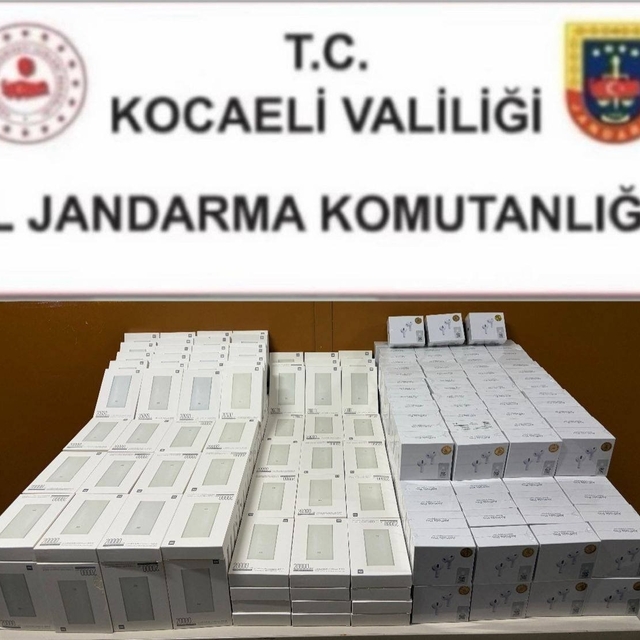 4,4 milyon TL'lik kaçak elektronik operasyonu