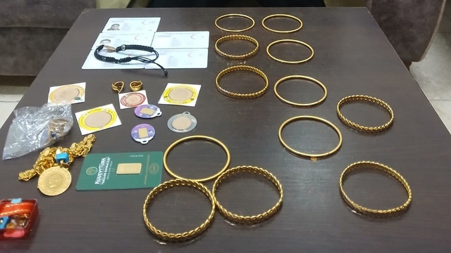 Diyarbakır'da otobüste unutulan çok sayıda altın sahibine teslim edildi