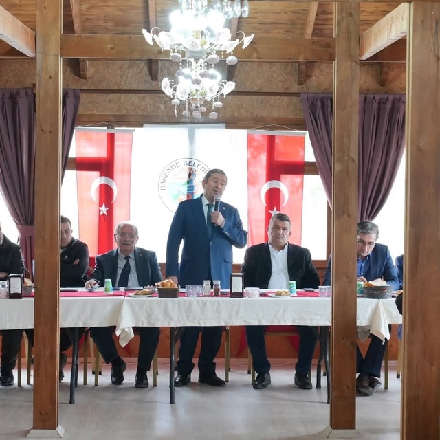 Darende'de muhtarlarla istişare toplantısı