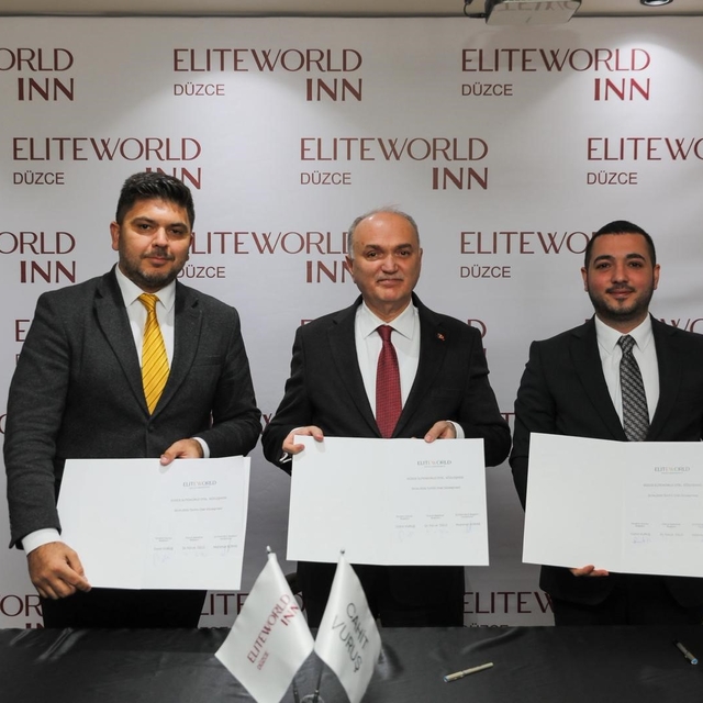Oteller zincirine bir halka daha ekleniyor
Başkan Özlü "Düzce'ye sınıf atla...