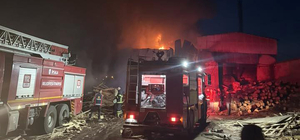 Edirne'de kereste fabrikasında yangın (2)