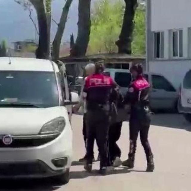 TikTok canlı yayını kanlı bitti: Genç kadın yüzünden bıçaklandı