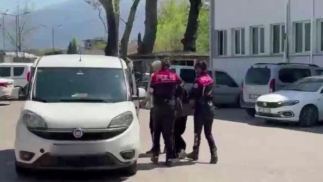 TikTok canlı yayını kanlı bitti: Genç kadın yüzünden bıçaklandı