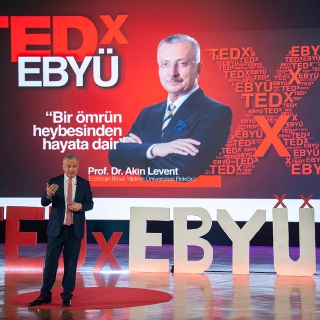 Rektör Levent: "Hayata iyi bakarsanız hayat da size iyi bakar"