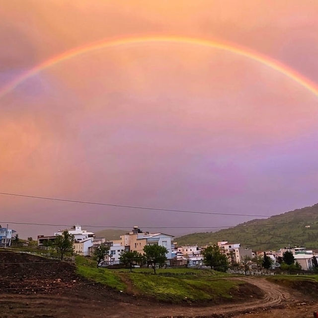 Çermik'te yağmur sonrası oluşan gökkuşağı görsel şölen sundu