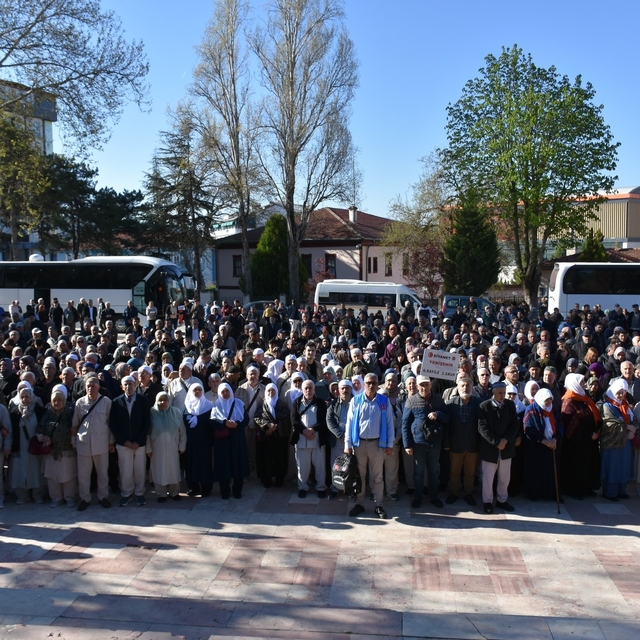 Bilecik'te hacı adayları dualarla uğurlandı
