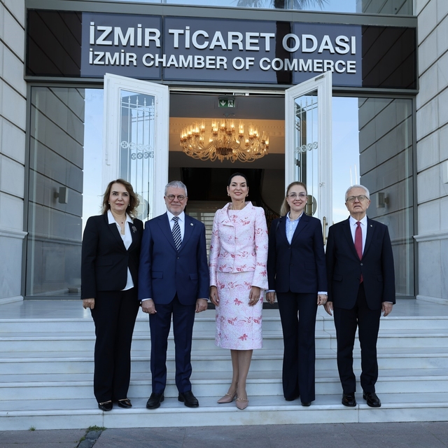 Kosta Rika First Lady'si Zeikate'den İzmir Ticaret Odası'na ziyaret