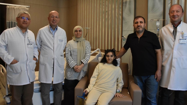 İki yıldır beklediği karaciğer çıkınca zamana karşı yarıştı; ambulans uçakla ameliyata yetişti