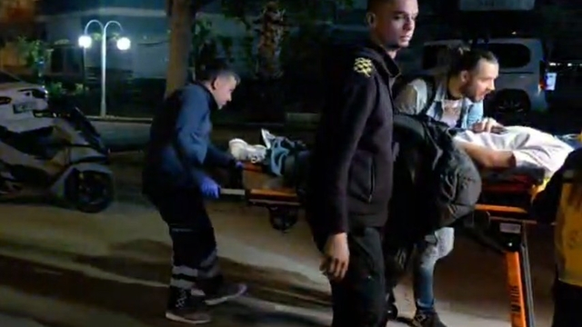 Antalya'da iki motosiklet çarpıştı: 3 yaralı