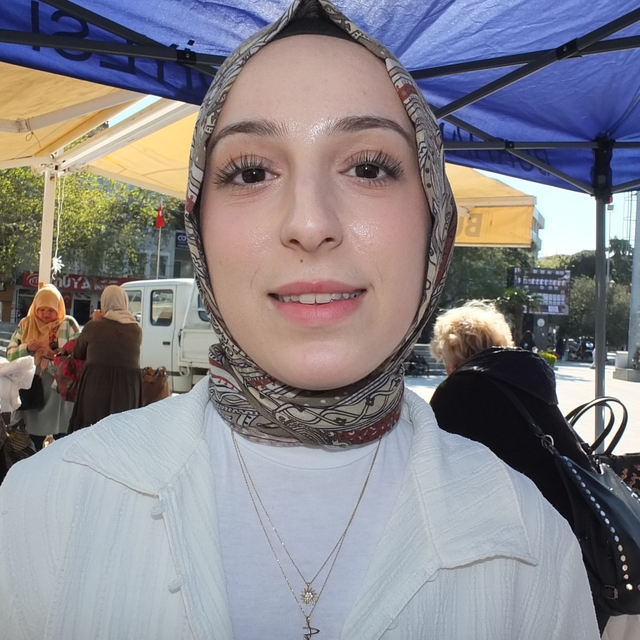 Burhaniye'de Aile Destek Merkezi dönem sergisi açıldı