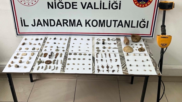 Niğde'de 'Anadolu Mirası' operasyonu: 145 tarihi eser ele geçirildi