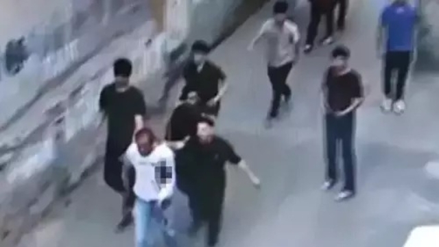 'Kız çocuğunun fotoğrafını çekti' denilerek öldürülmüştü; eşi sanıklara ağırlaştırılmış müebbet istedi