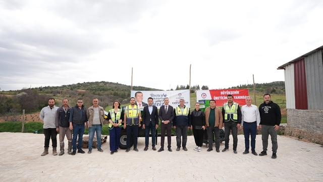 Denizli Büyükşehirden Bekilli'ye tarımsal makine desteği