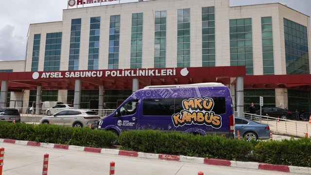 Hatay Büyükşehir Belediyesi, öğrencilerin ulaşımını kolaylaştıracak KAMBÜS'ü hizmete aldı