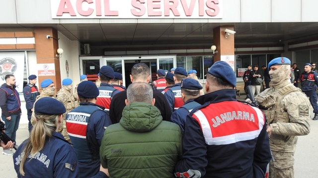Kocaeli merkezli 5 ilde jandarmadan operasyon; 21 gözaltı (2)