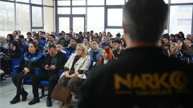 Tekirdağ'da Üniversite öğrencilerine Narko gençlik bilgilendirmesi