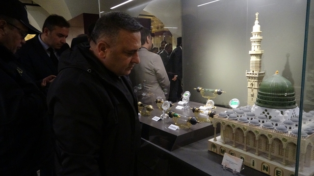 Kilis'te Mukaddes Emanetler sergisi ziyarete açıldı