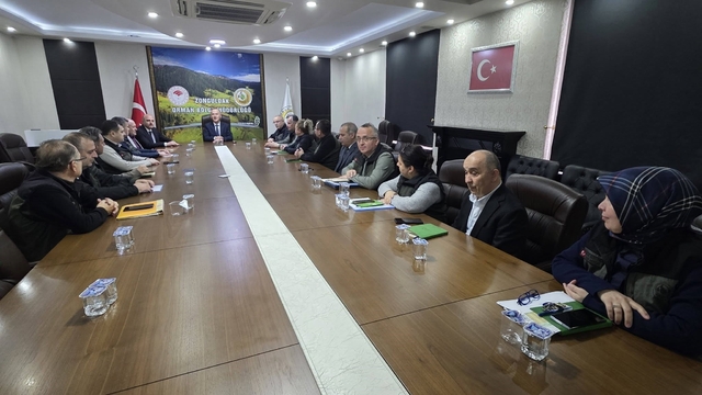 Halil Oflu yönetim kadrosuyla ilk toplantısını gerçekleştirdi