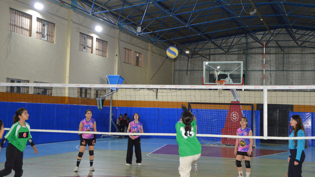 Havza'da Okul Sporları Küçük ve Yıldız Kızlar Voleybol Turnuvası sona erdi