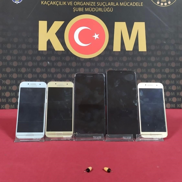 Ehliyet sınavında usulsüzlük yapan 4 şüpheli yakalandı