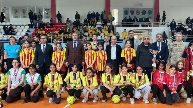 Sason'da futsal turnuvası düzenlendi