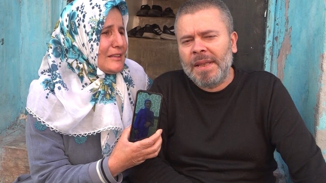 Gaziantep'te 17 yaşındaki kızdan 1 haftadır haber alınamıyor
Gözü yaşlı aile kızlarının bulunmasını istiyor
