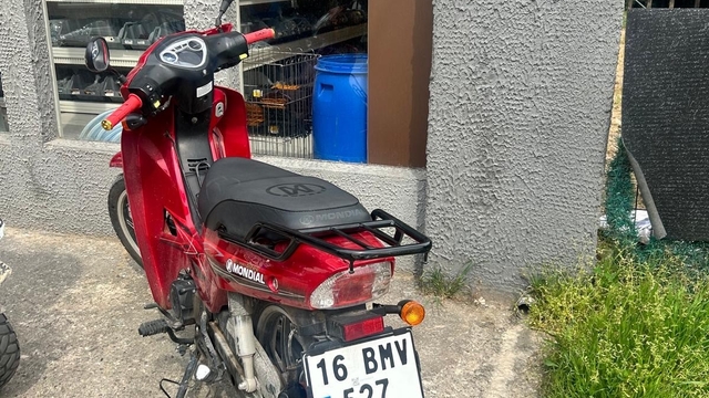 Bursa'da kamyonet ile motosiklet çarpıştı: 1 yaralı
