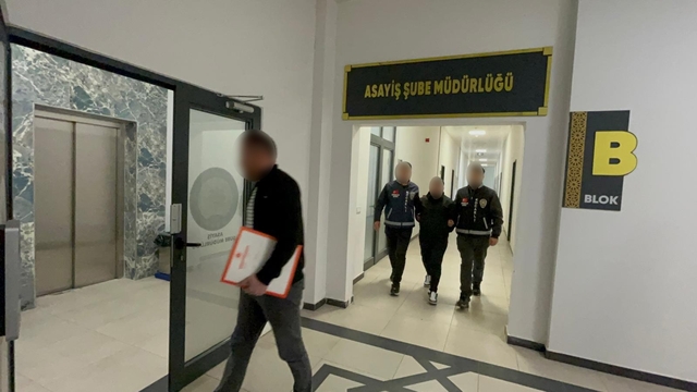 Kocaeli'de çaldığı araçla Manisa'ya kaçıp sahte kimlikle otelde konakladı