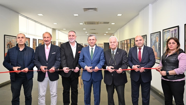 Antalya'da "Yeşilçam Film Afişleri Sergisi" açıldı