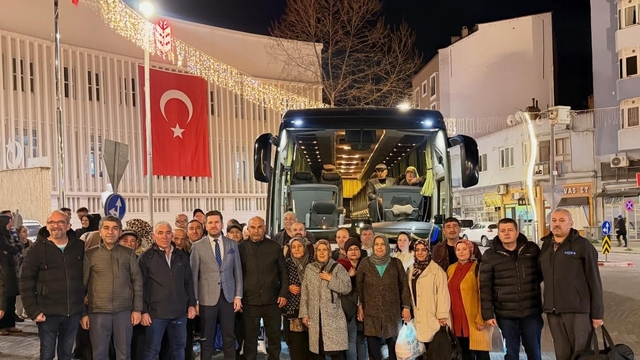 Tavas'tan Çanakkale'ye gönül köprüsü
Başkan Kadir Tatık emeklileri dualarla Çanakkale'ye uğurladı