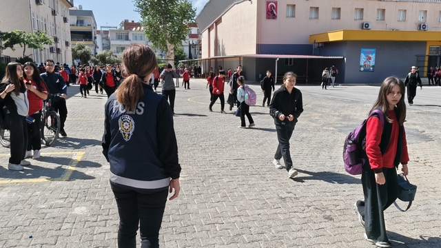 Mersin'deki okullarda güvenlik önlemleri alındı, veliler memnun kaldı