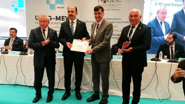 UCLG-MEWA'dan Eyüp Kahveci'ye "Çok Başarılı" belgesi