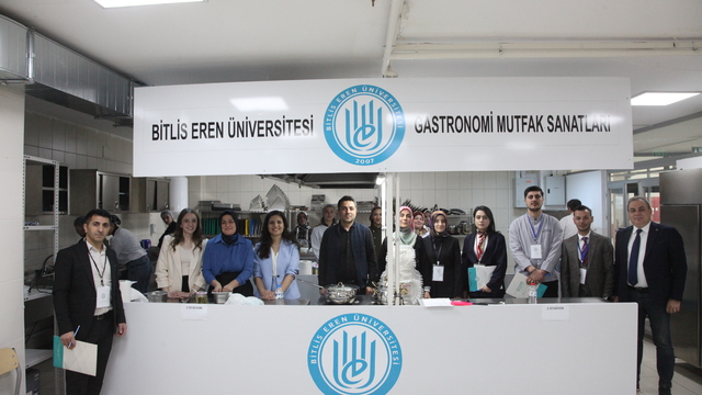 Ahlat'ta ödüllü yemek yarışması düzenlendi